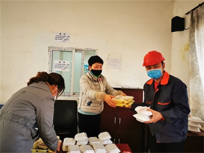 火博体育股份公司领导慰问销售一线员工及运输客户