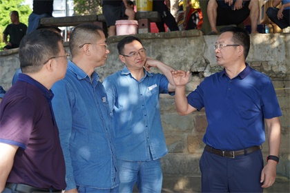 火博体育集团公司党委书记谭光军一行来我公司督查防洪防汛工作