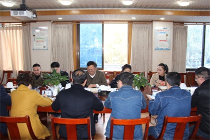 泸州市总工会党组书记、常务副主席钟华贵一行到火博体育股份公司调研