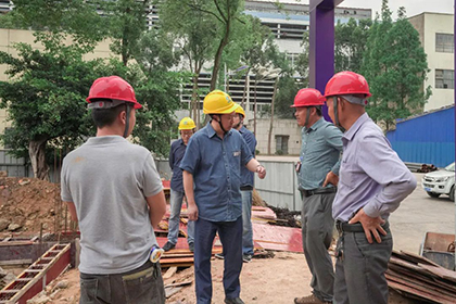 火博体育股份公司党委书记廖廷君深入施工现场开展安全生产督查行动