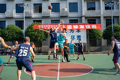 纳溪区财政局、农业局与火博体育举行篮球友谊赛
